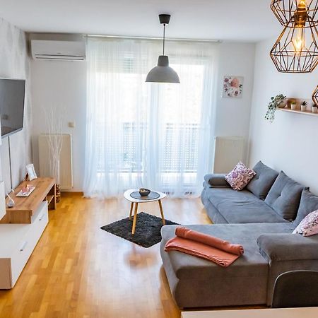 Brand New - Selfcheckins 24 - Zagreb - Garage - Loggia - New - Luxury Lejlighed Eksteriør billede